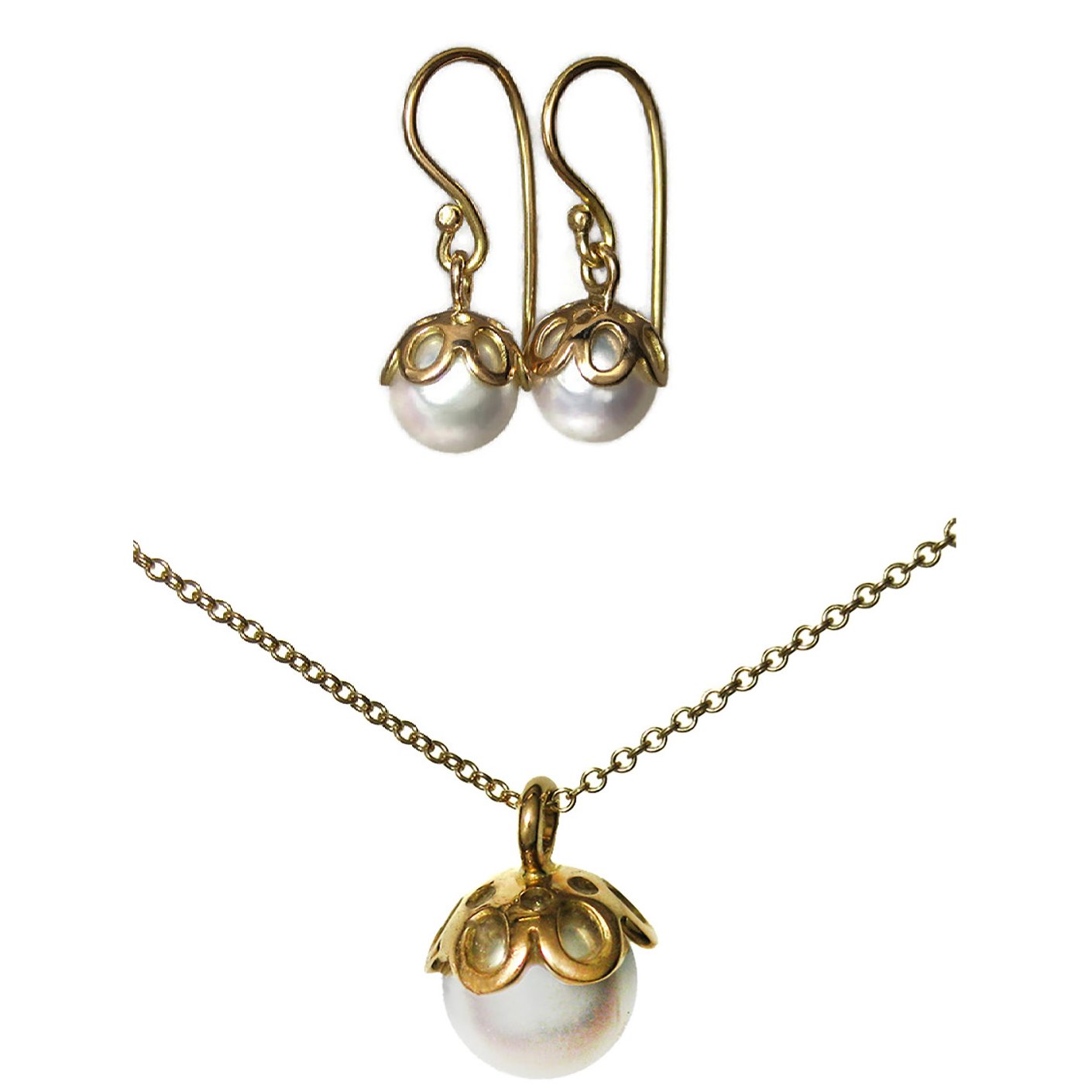 Akoya Pearl Earrings and Pendant set