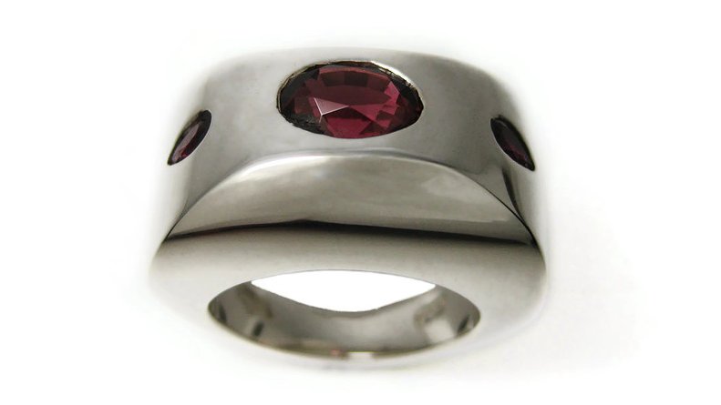 1792011273 Garnet Heart Ring